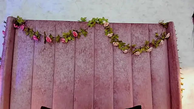 AnyaJay online show from 12-22-25, 09:45