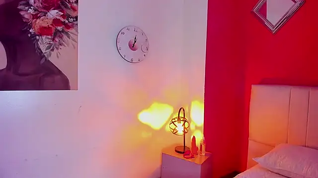 Miia colliins online show from 11-07-25, 07:58