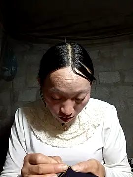 Snapshot of tcm-cute chatting on 10-12-25, 02:16 tcm-cute online show from 10-12-25, 02:16