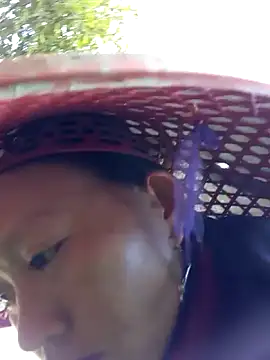 Snapshot of tcm-cute chatting on 10-27-25, 01:20 tcm-cute online show from 10-27-25, 01:20