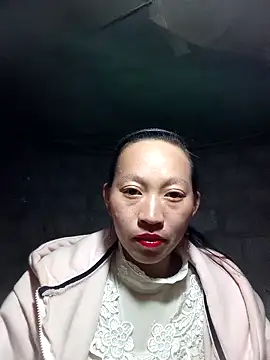 Snapshot of tcm-cute chatting on 10-28-25, 01:36 tcm-cute online show from 10-28-25, 01:36