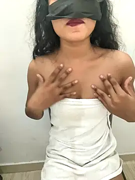 Snapshot of Sexy-BF_GF chatting on 09-10-25, 07:19 Sexy-BF GF online show from 09-10-25, 07:19