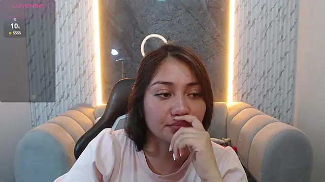 Ivony18 b online show from 11-30-25, 08:07