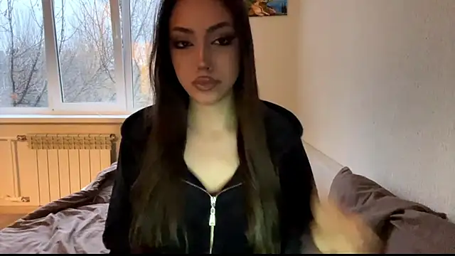 Snapshot of Leaf_Unto chatting on 11-08-25, 12:16 Leaf Unto online show from 11-08-25, 12:16