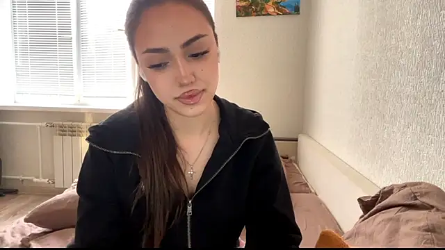 Snapshot of Leaf_Unto chatting on 11-12-25, 11:32 Leaf Unto online show from 11-12-25, 11:32