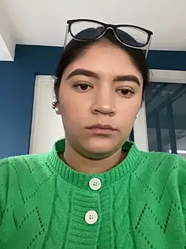 Snapshot of Xiomi_sexx chatting on 10-29-25, 03:36 Xiomi sexx online show from 10-29-25, 03:36