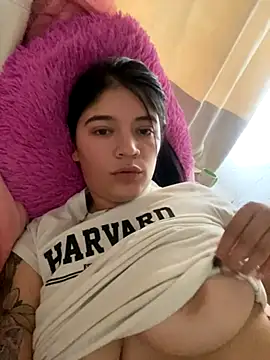 Snapshot of Xiomi_sexx chatting on 10-31-25, 07:48 Xiomi sexx online show from 10-31-25, 07:48