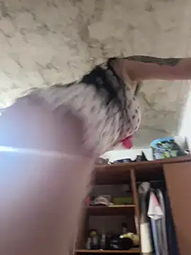 Snapshot of Xiomi_sexx chatting on 11-03-25, 02:35 Xiomi sexx online show from 11-03-25, 02:35