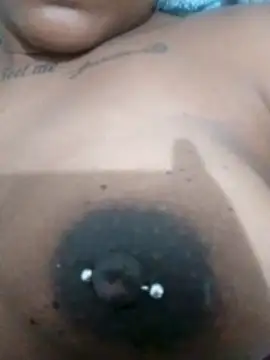 Snapshot of nessinha12 chatting on 10-29-25, 03:53 nessinha12 online show from 10-29-25, 03:53