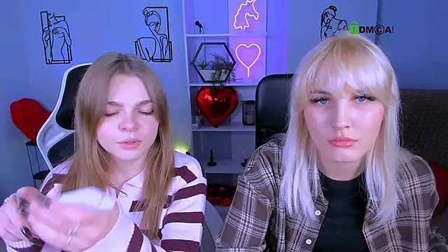 Snapshot of veronica_bubble chatting on 10-14-25, 07:36 veronica bubble online show from 10-14-25, 07:36