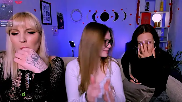 Snapshot of veronica_bubble chatting on 02-22-26, 08:18 veronica bubble online show from 02-22-26, 08:18