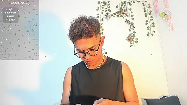 cute sammy 1 online show from 09-09-25, 04:12
