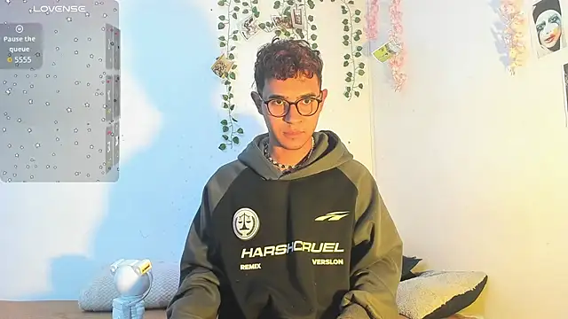 cute sammy 1 online show from 09-14-25, 03:16