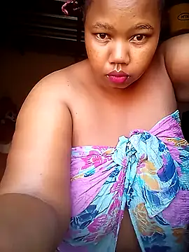 Snapshot of Curvycandy95 chatting on 09-24-25, 05:33 Curvycandy95 online show from 09-24-25, 05:33