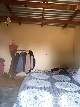 Snapshot of Curvycandy95 chatting on 10-13-25, 04:56 Curvycandy95 online show from 10-13-25, 04:56