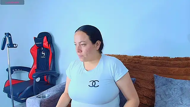  honey12 online show from 11-05-25, 01:11