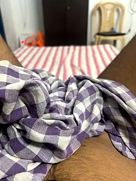 Snapshot of usermood2000 chatting on 09-24-25, 06:28 usermood2000 online show from 09-24-25, 06:28