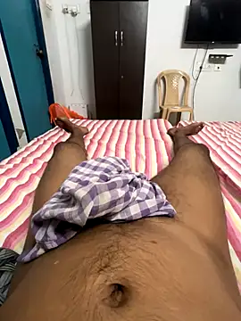 Snapshot of usermood2000 chatting on 11-05-25, 06:57 usermood2000 online show from 11-05-25, 06:57