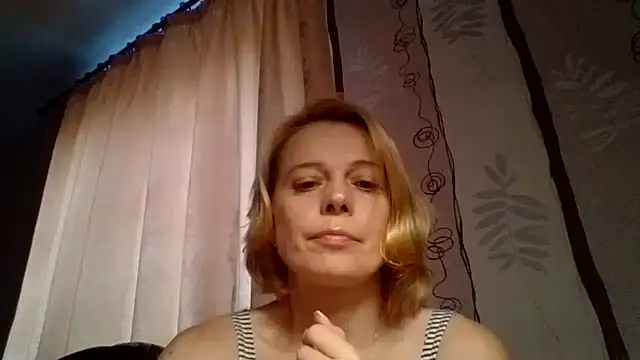 LiluXRose online show from 09-29-25, 10:53