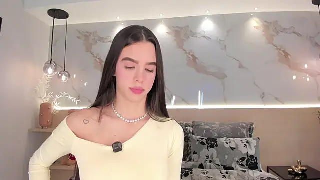 Snapshot of SolAvelar chatting on 05-16-26, 11:14 SolAvelar online show from 05-16-26, 11:14