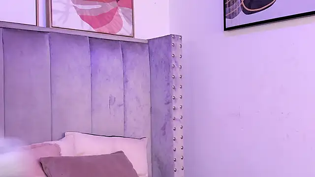 Ariel Wattson online show from 10-22-25, 07:35