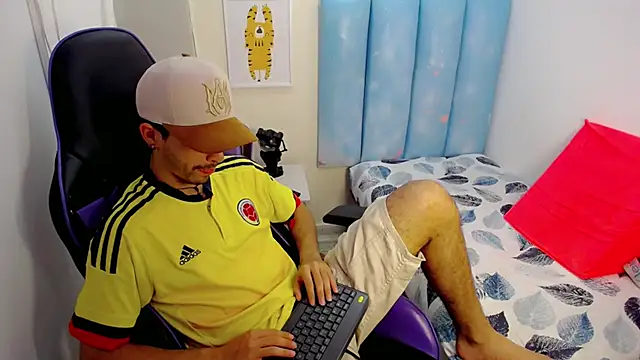 Justin boy online show from 09-14-25, 04:55
