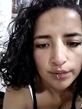 Snapshot of luna_love_xoxo chatting on 09-14-25, 03:38 luna love xoxo online show from 09-14-25, 03:38