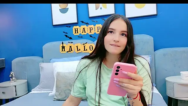 Ashley Evans22 online show from 10-27-25, 08:13