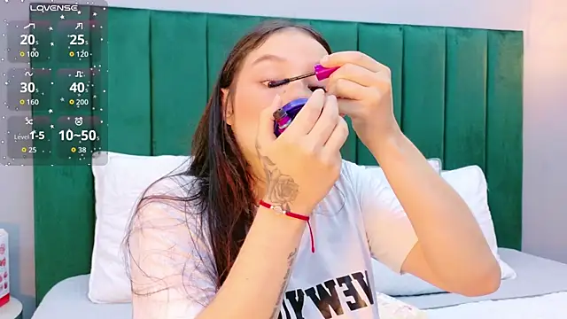 Ashley Evans22 online show from 01-08-26, 09:17