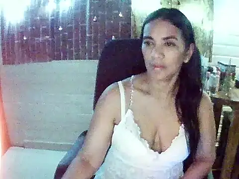 MiiaVelasquez online show from 11-28-25, 04:15