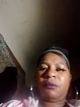 Ladiv33 online show from 11-02-25, 05:59