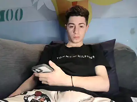 Snapshot of Newbrian20 chatting on 09-23-25, 02:03 Newbrian20 online show from 09-23-25, 02:03