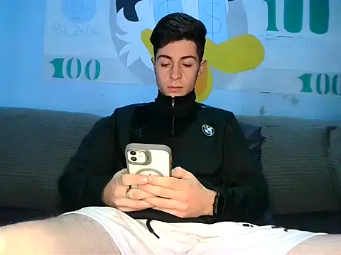 Snapshot of Newbrian20 chatting on 09-25-25, 09:40 Newbrian20 online show from 09-25-25, 09:40