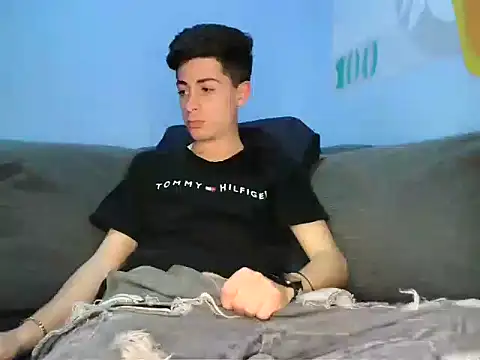 Snapshot of Newbrian20 chatting on 09-30-25, 11:32 Newbrian20 online show from 09-30-25, 11:32