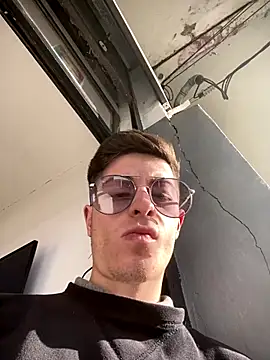 Snapshot of Newbrian20 chatting on 10-08-25, 08:06 Newbrian20 online show from 10-08-25, 08:06