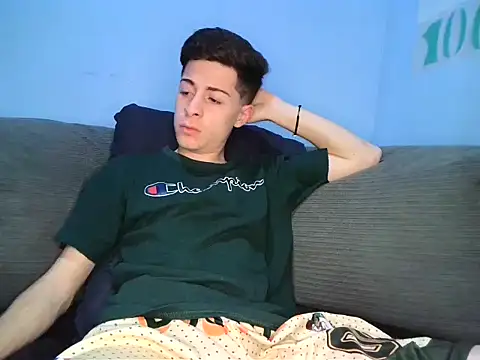 Snapshot of Newbrian20 chatting on 10-09-25, 09:24 Newbrian20 online show from 10-09-25, 09:24