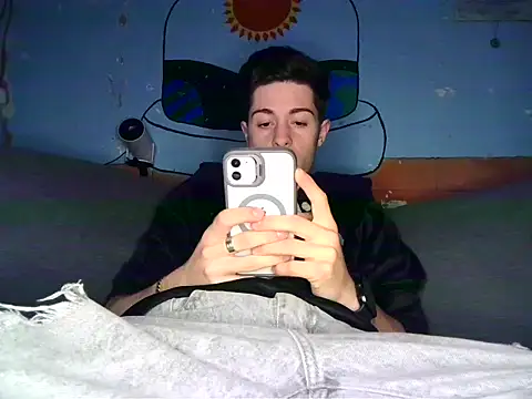 Snapshot of Newbrian20 chatting on 10-18-25, 09:59 Newbrian20 online show from 10-18-25, 09:59