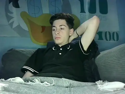 Snapshot of Newbrian20 chatting on 10-20-25, 10:10 Newbrian20 online show from 10-20-25, 10:10