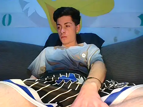 Snapshot of Newbrian20 chatting on 10-24-25, 11:12 Newbrian20 online show from 10-24-25, 11:12