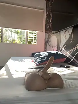 Snapshot of MelissaAlCapone chatting on 10-06-25, 09:01 MelissaAlCapone online show from 10-06-25, 09:01