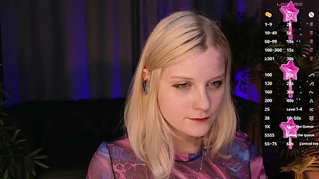 Snapshot of joan_loon chatting on 09-12-25, 01:55 joan loon online show from 09-12-25, 01:55