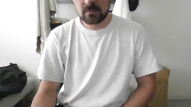 Snapshot of hornyjoe_xxx chatting on 12-01-25, 06:40 hornyjoe xxx online show from 12-01-25, 06:40