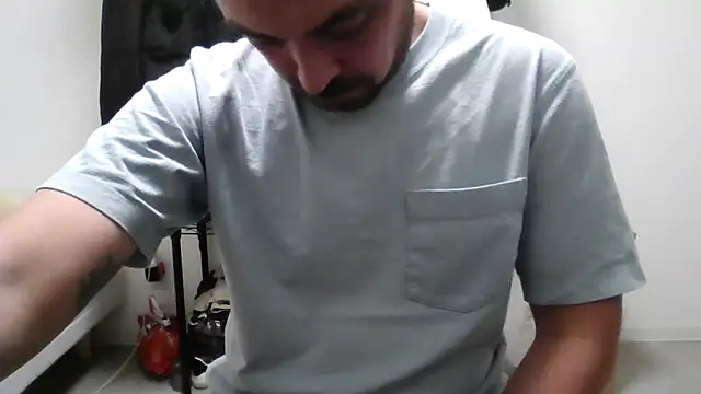 Snapshot of hornyjoe_xxx chatting on 12-15-25, 12:31 hornyjoe xxx online show from 12-15-25, 12:31