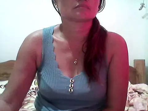 Snapshot of nathalie0045 chatting on 09-27-25, 05:01 nathalie0045 online show from 09-27-25, 05:01