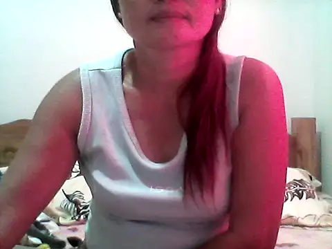 Snapshot of nathalie0045 chatting on 10-28-25, 05:44 nathalie0045 online show from 10-28-25, 05:44