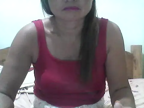 nathalie0045 online show from 05-04-26, 10:33