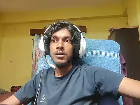 Snapshot of thecatfish chatting on 09-08-25, 03:11 thecatfish online show from 09-08-25, 03:11