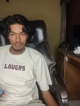 Snapshot of thecatfish chatting on 11-08-25, 12:11 thecatfish online show from 11-08-25, 12:11