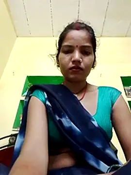 Snapshot of Seema_guptaji chatting on 10-15-25, 06:52 Seema guptaji online show from 10-15-25, 06:52