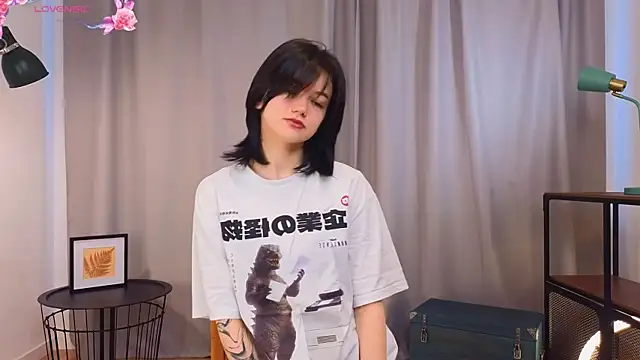 Snapshot of PamilaGrassle chatting on 09-27-25, 04:06 PamilaGrassle online show from 09-27-25, 04:06